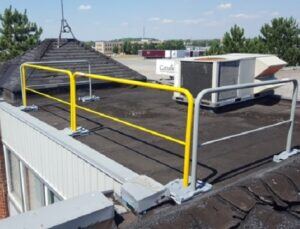 img-RoofGuard-XPress-Installation-at-a-Retail-Store-04-300x229